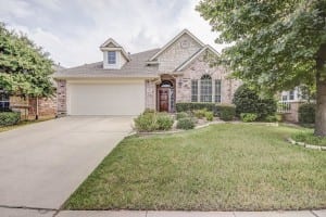 1190 Meadows Avenue Lantana TX 76226