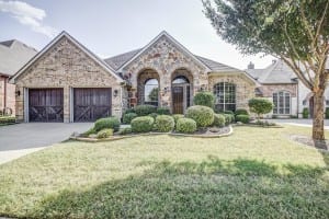 2043 Meadows Avenue Lantana TX 76226