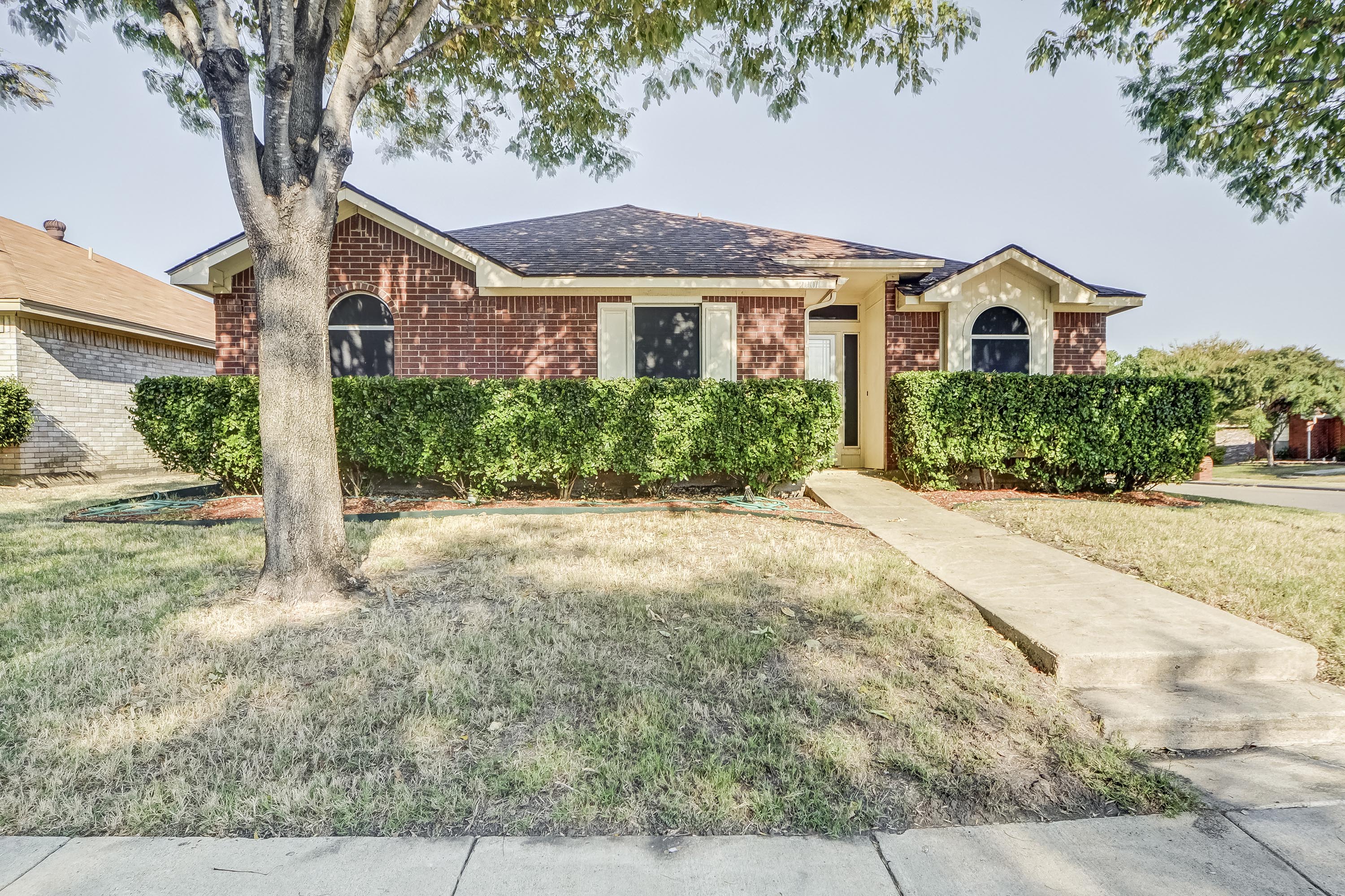 2001 Creek Royal Drive Mesquite TX 75181 Team Nelson